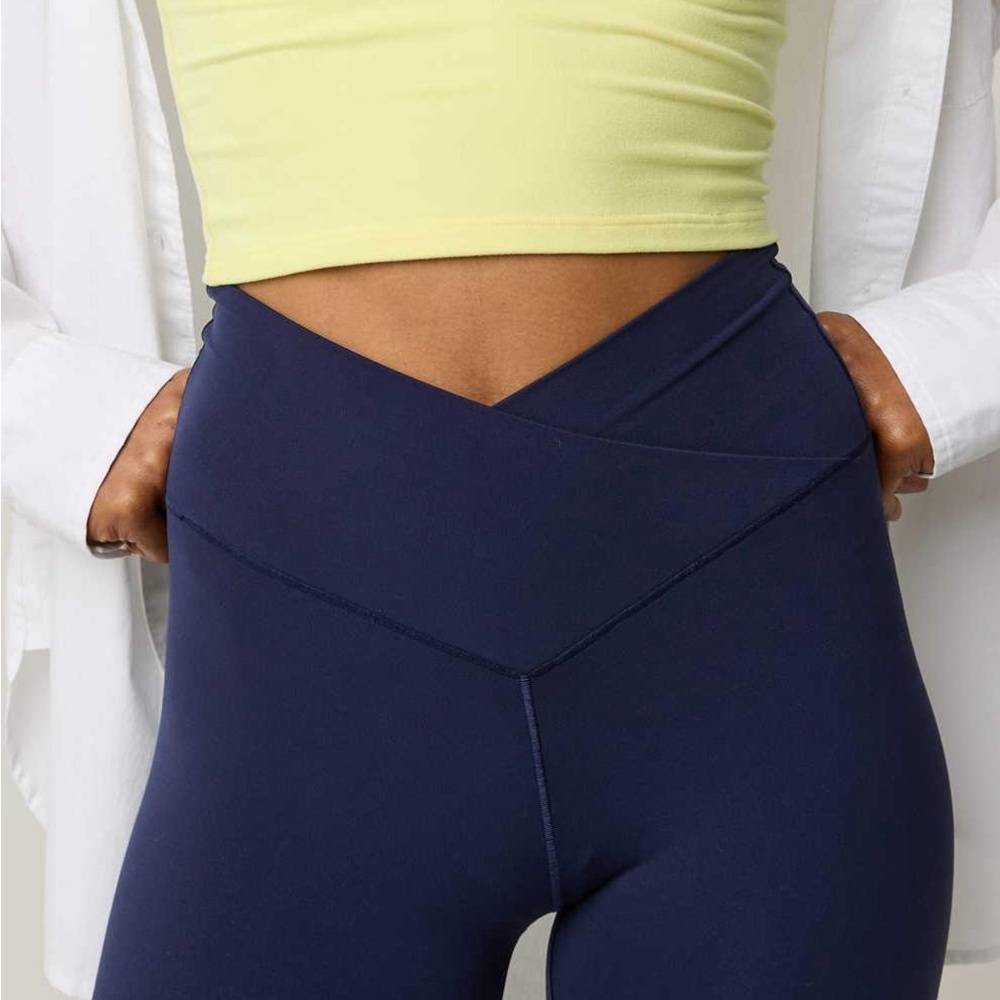 Aerie Offline Crossover Navy Leggings Size M